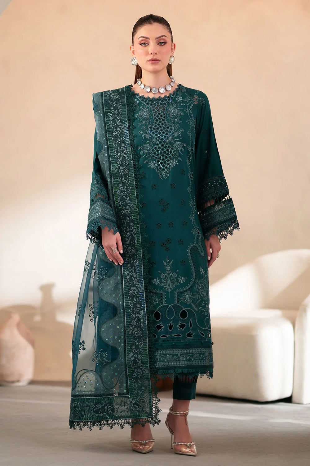 Nureh Karandi Ready-to-Wear Organza Dupatta – 2.5 Meter